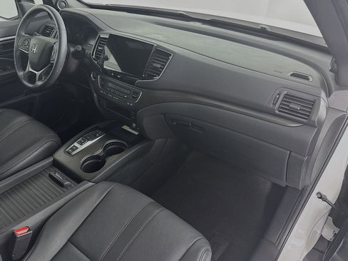 Certified 2023 Honda Passport TrailSport image 29