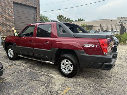 Used 2005 Chevrolet Avalanche Z71 w/ Preferred Equipment Group AWD/4WD image 8