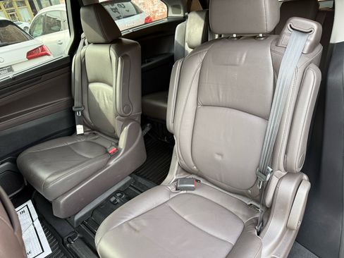 Used 2018 Honda Odyssey Elite image 7