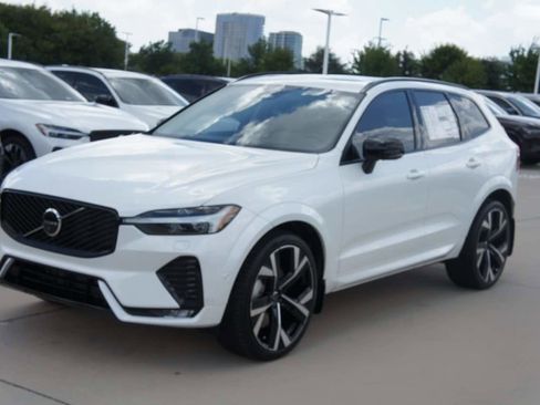 New 2026 Volvo XC60 B5 Ultra w/ Protection Package Premier image 2