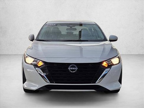 Used 2025 Nissan Sentra SV FWD image 2