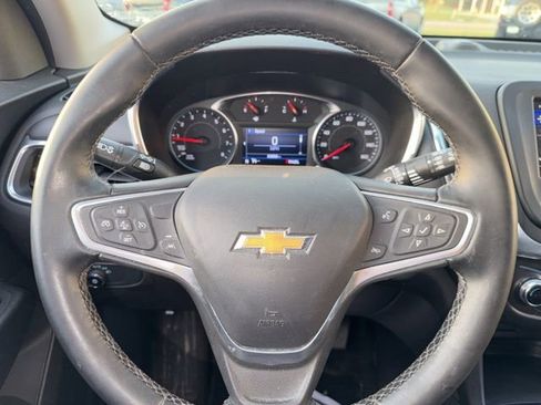 Used 2023 Chevrolet Equinox LT image 33