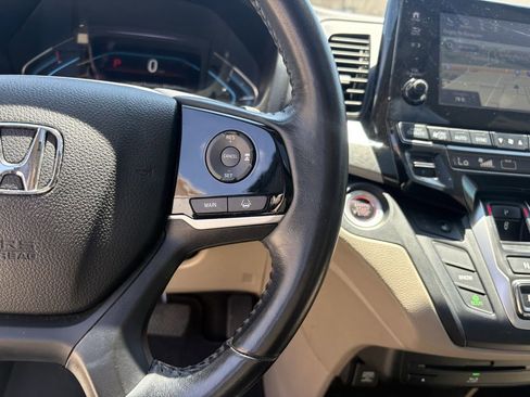 Used 2018 Honda Odyssey EX-L image 17