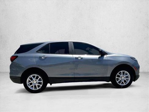 Used 2023 Chevrolet Equinox LS FWD image 5