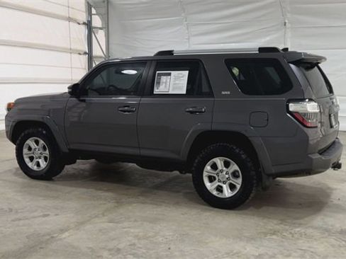 Used 2019 Toyota 4Runner SR5 image 6
