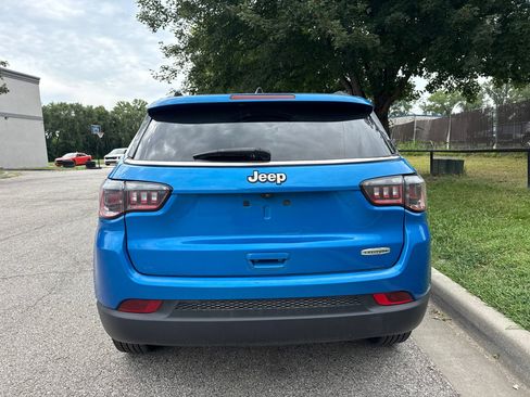 Used 2022 Jeep Compass Latitude w/ Sun and Sound Group FWD image 6