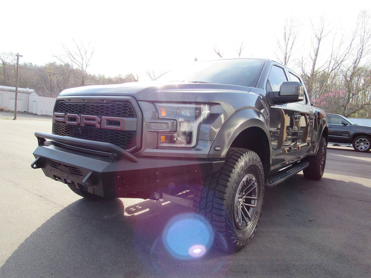 Used 2019 Ford F150 Raptor w/ Equipment Group 802A Luxury AWD/4WD image 6
