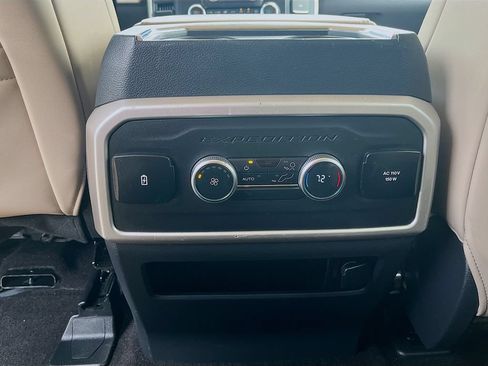 Used 2023 Ford Expedition XLT RWD image 29