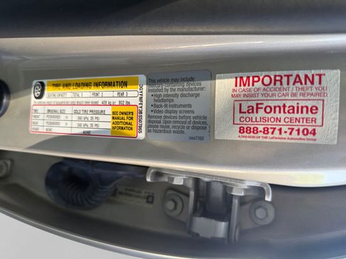 Used 2011 Cadillac SRX Premium AWD/4WD image 25