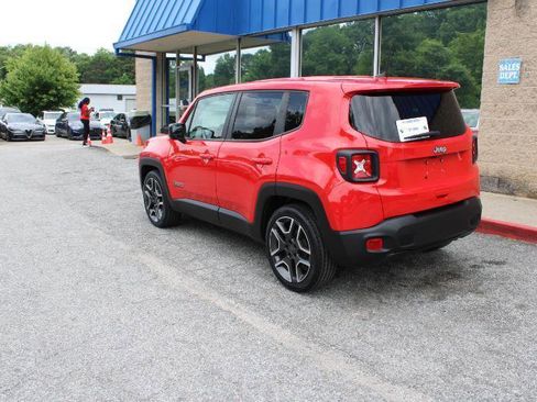 Used 2021 Jeep Renegade Sport FWD image 4