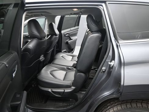 Used 2023 Toyota Highlander L AWD/4WD image 31