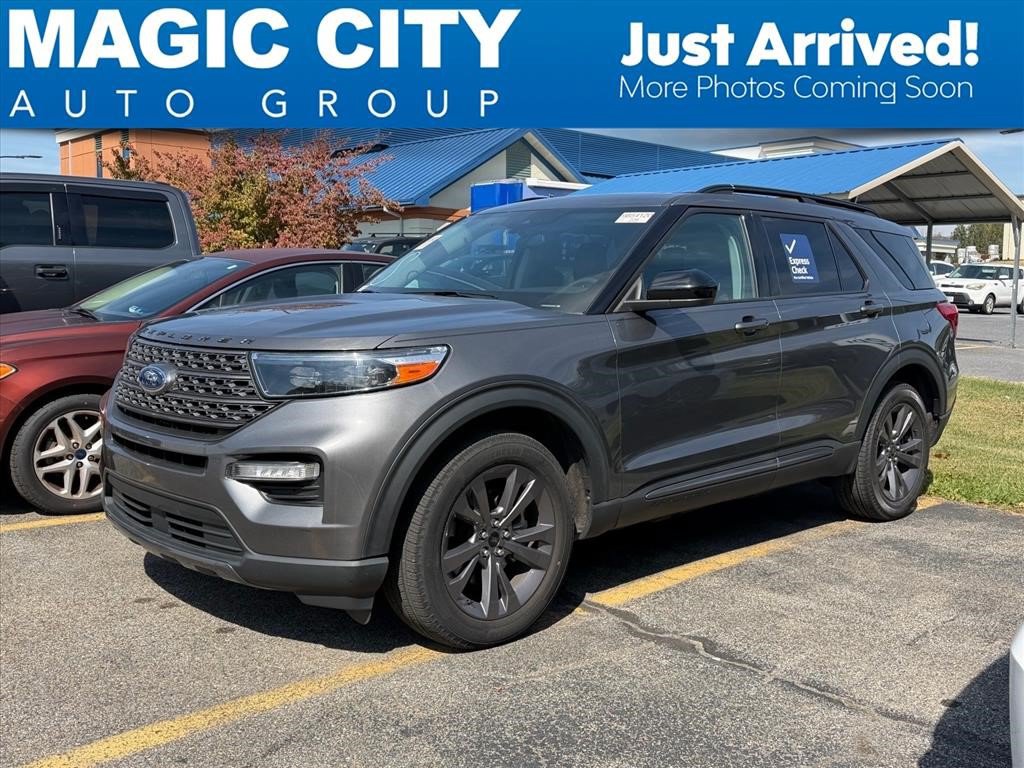 Used 2023 Ford Explorer XLT w/ Equipment Group 202A AWD/4WD image 1