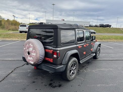 Used 2018 Jeep Wrangler Unlimited Sport S image 3