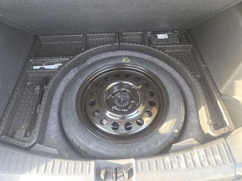 Used 2018 Ford Escape SE w/ Ford Safe & Smart Package image 33