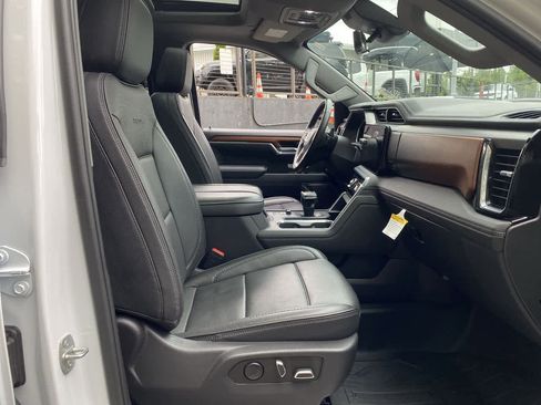 Used 2023 GMC Sierra 1500 Denali w/ Denali Reserve Package AWD/4WD image 18