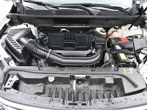 Used 2023 GMC Acadia SLE image 24