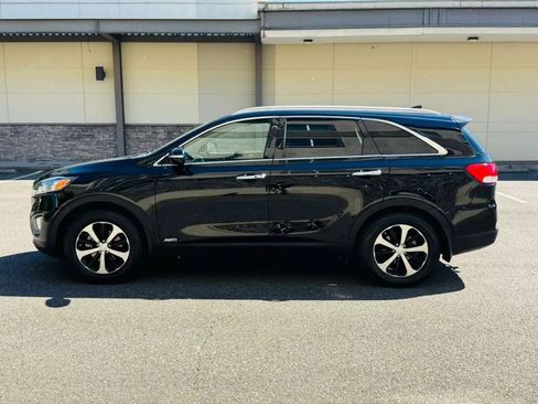 Used 2016 Kia Sorento EX w/ EX Premium Package AWD/4WD image 2