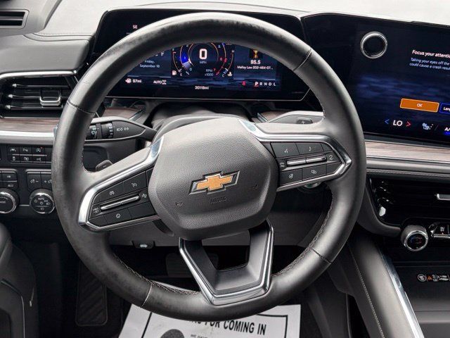 Used 2025 Chevrolet Suburban LT w/ Comfort Package AWD/4WD image 36