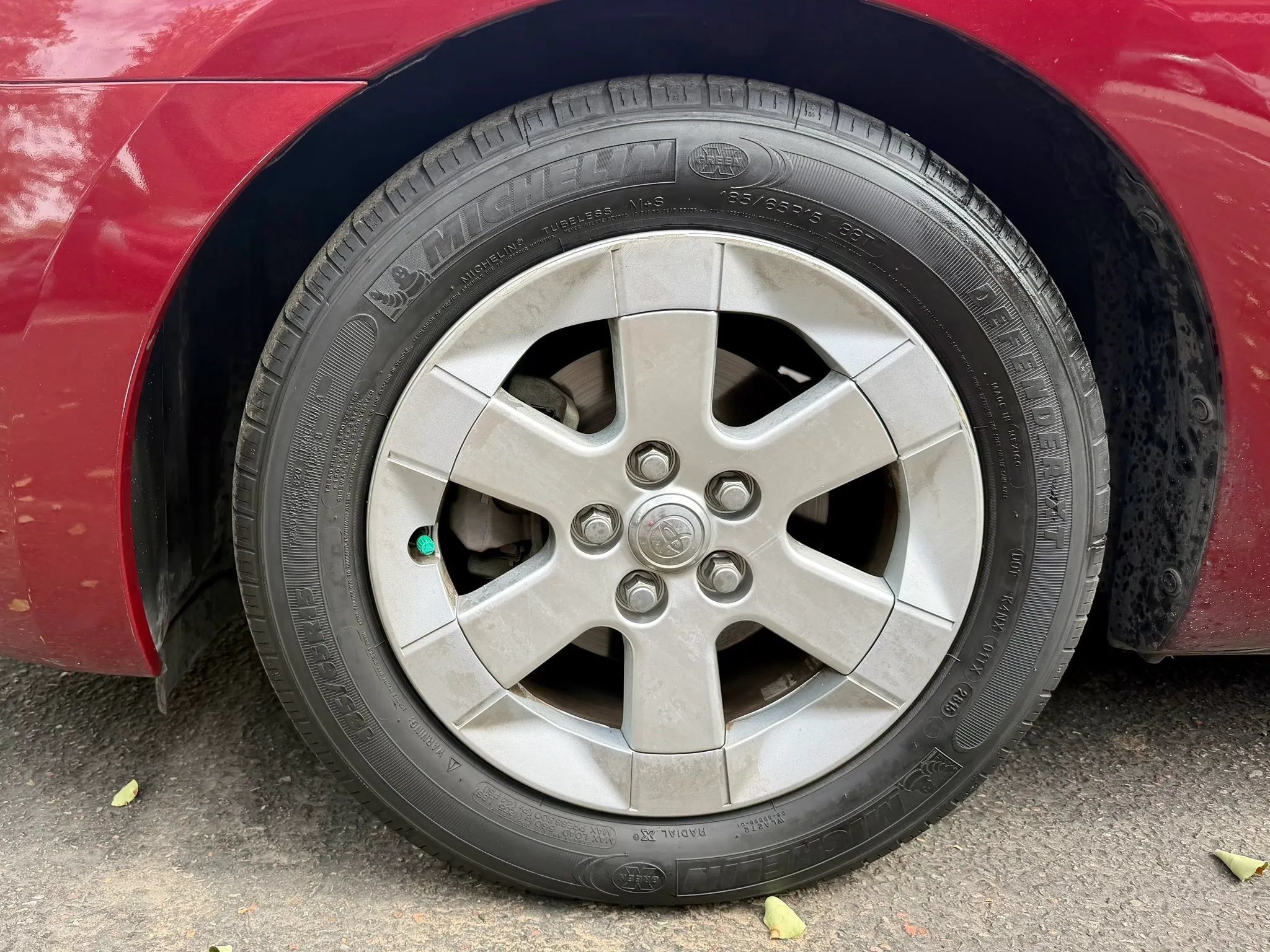 Used 2005 Toyota Prius FWD image 16