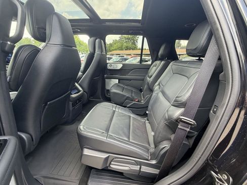 Used 2024 Lincoln Navigator Reserve AWD/4WD image 22