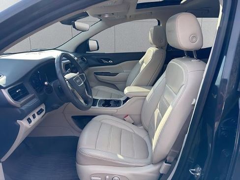 Used 2021 GMC Acadia Denali w/ Denali Ultimate Package image 25