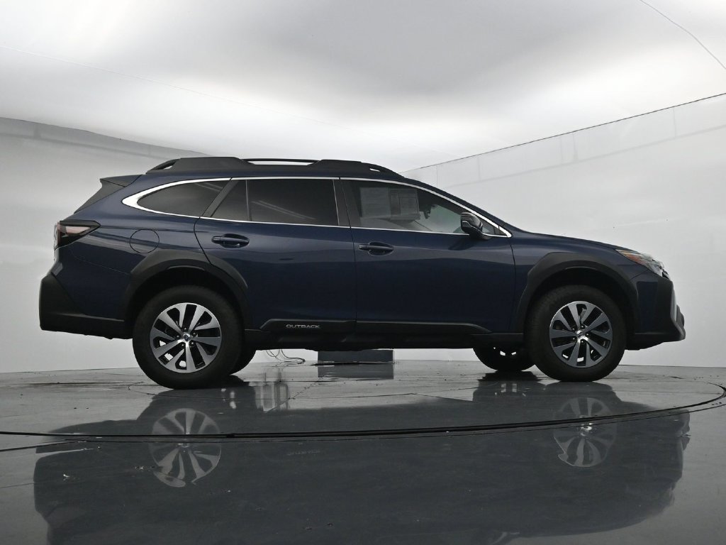 Used 2024 Subaru Outback Premium AWD/4WD image 38
