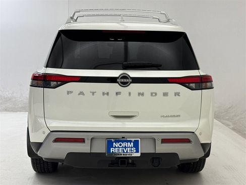 Used 2024 Nissan Pathfinder Platinum w/ Cargo Package image 8