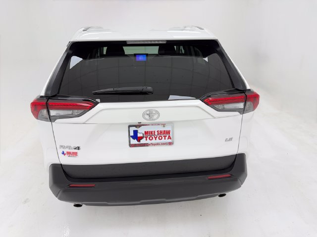 Used 2025 Toyota RAV4 LE FWD image 39