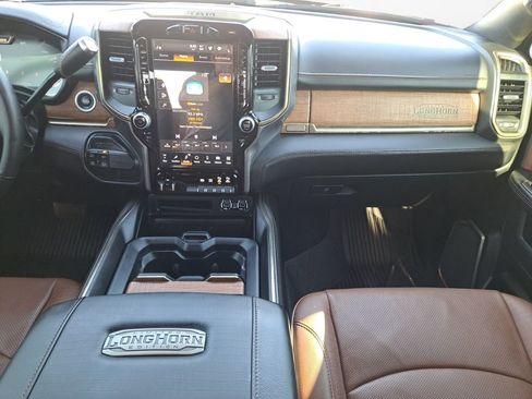 Used 2024 RAM 2500 Limited w/ Towing Technology Group image 3