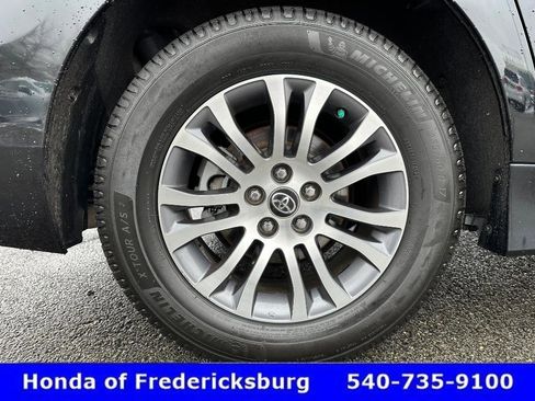 Used 2020 Toyota Sienna XLE image 14