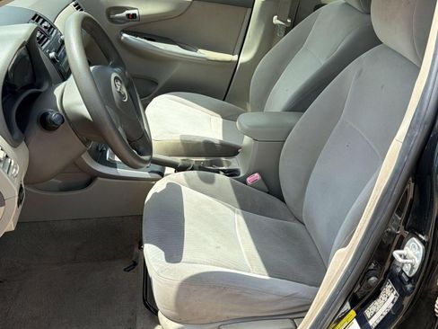 Used 2010 Toyota Corolla LE FWD image 5