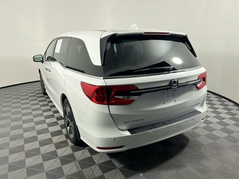 Used 2024 Honda Odyssey Elite image 6