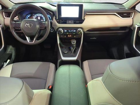 Certified 2025 Toyota RAV4 XLE Premium w/ Weather Package AWD/4WD image 18