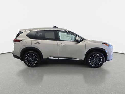 New 2026 Nissan Rogue Platinum w/ Platinum Premium Package image 4