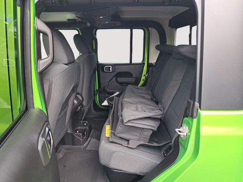 New 2025 Jeep Gladiator Sport image 14