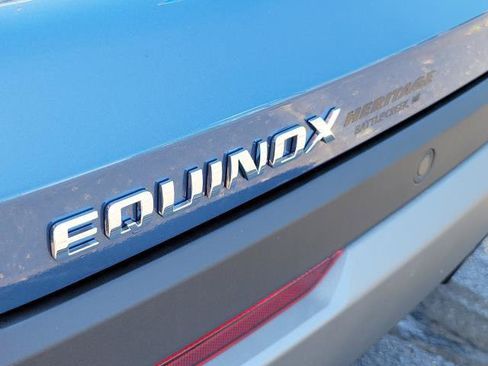 New 2027 Chevrolet Equinox LT w/ Convenience Package II FWD image 31