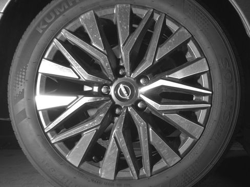 Used 2025 Nissan Altima 2.5 SV image 15