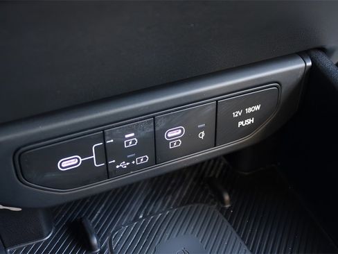 Used 2025 Kia K4 EX image 23