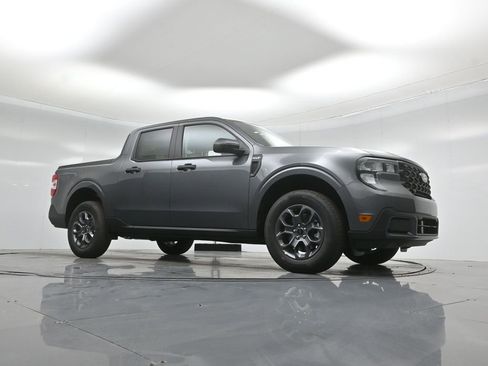 New 2026 Ford Maverick XLT image 2