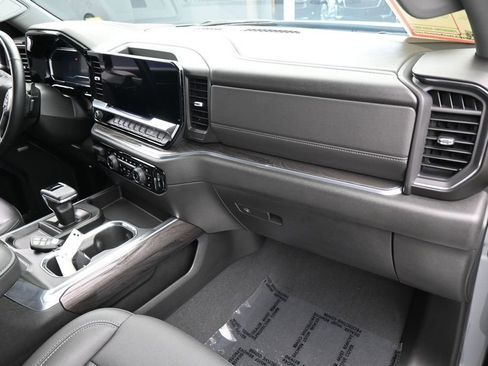 Used 2024 Chevrolet Silverado 1500 LTZ RWD image 50