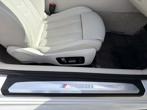 Used 2022 BMW M850i xDrive M850i xDrive Convertible w/ M Carbon Exterior Package image 17