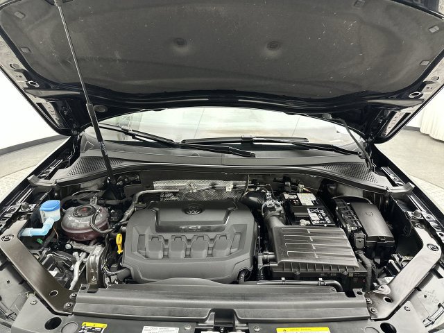 Used 2024 Volkswagen Tiguan SE AWD/4WD image 24