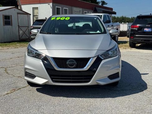 Used 2021 Nissan Versa SV FWD image 8