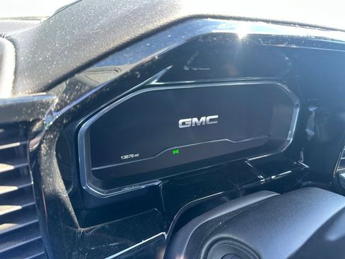 Used 2025 GMC Sierra 1500 Elevation AWD/4WD image 5