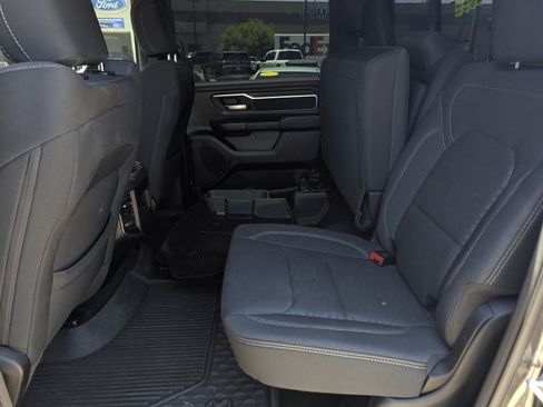 Used 2025 RAM 1500 Big Horn AWD/4WD image 9