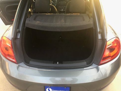 Used 2013 Volkswagen Beetle 2.5 image 12