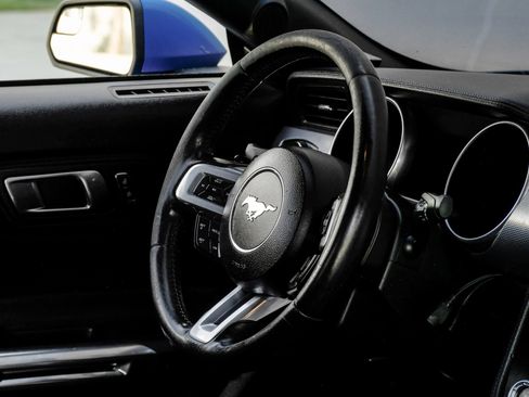 Used 2019 Ford Mustang GT RWD image 21