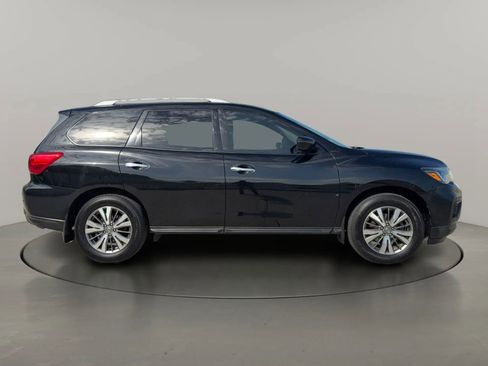 Used 2019 Nissan Pathfinder S image 6