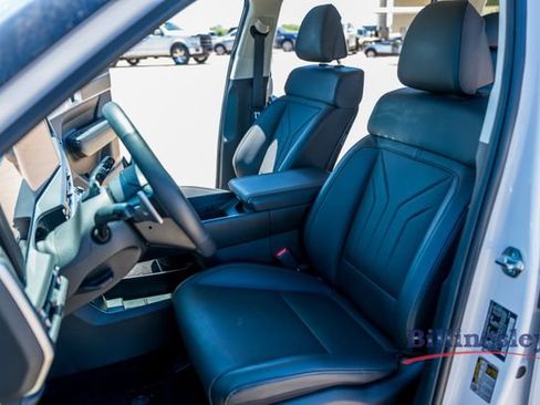 Used 2026 Hyundai Santa Fe SEL AWD/4WD image 10