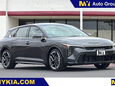 New 2026 Kia K4 GT-Line FWD image 1